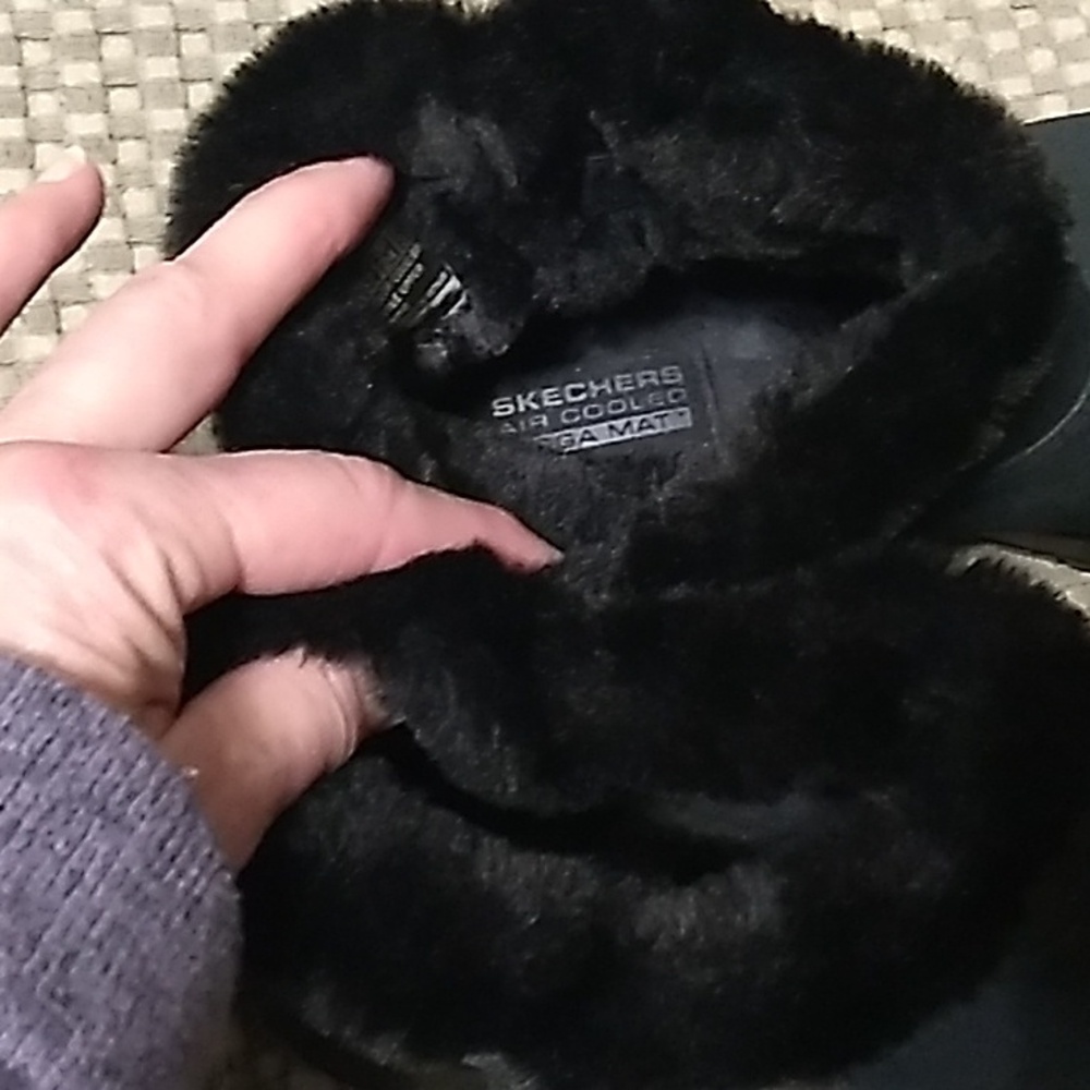 Women's Skechers Black Gen5 Fur-Lined Boots size 7 - Picture 7 of 10